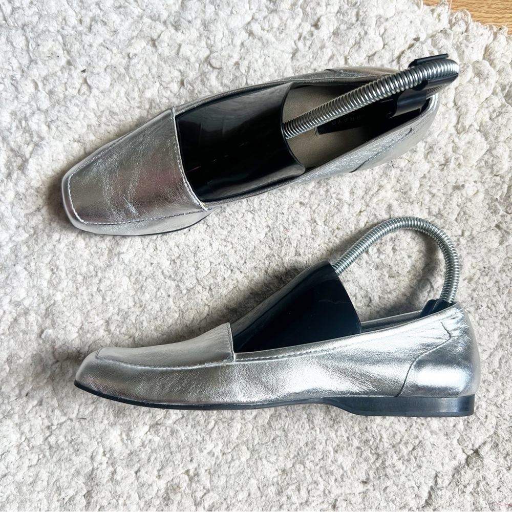 Array: Freedom Metallic Silver Slip On Elongated Square Toe Loafers Size 7.5
